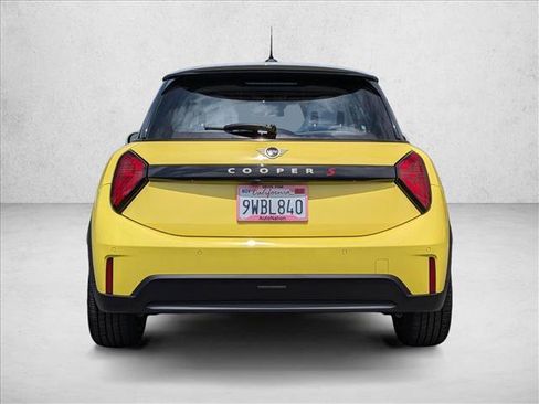 Certified 2025 MINI Cooper S FWD image 7