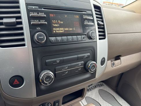 Used 2013 Nissan Frontier SV image 29
