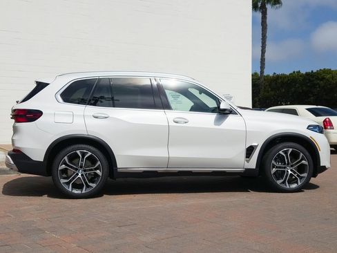 New 2026 BMW X5 sDrive40i w/ Premium Package RWD image 3