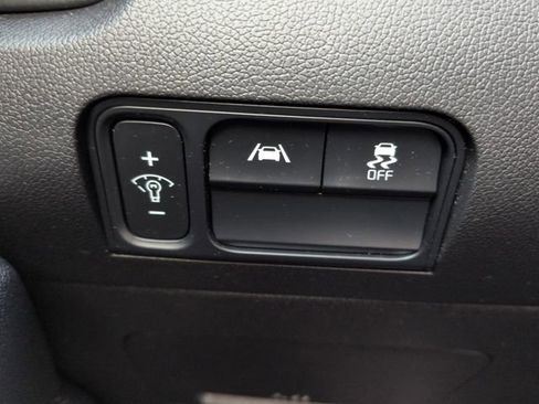 Used 2023 Kia Sorento LX FWD image 33