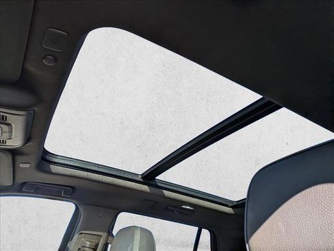 Used 2023 GMC Yukon Denali image 16