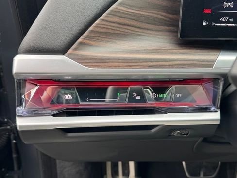 Certified 2023 BMW 760i xDrive w/ Parking Assistance Package image 16