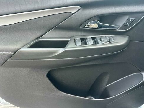 Used 2022 Chevrolet Bolt LT image 13