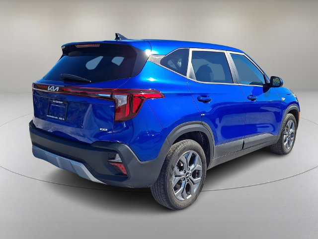 Used 2024 Kia Seltos LX AWD/4WD image 6