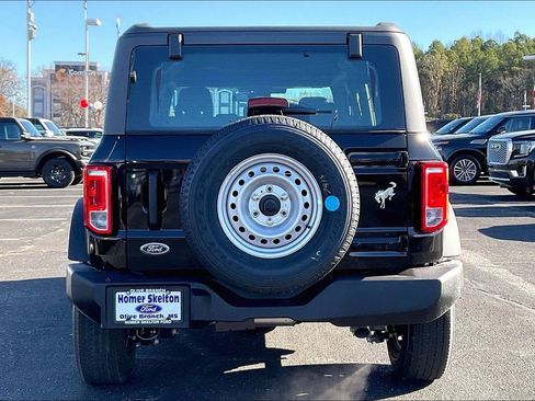 New 2025 Ford Bronco 4-Door image 4