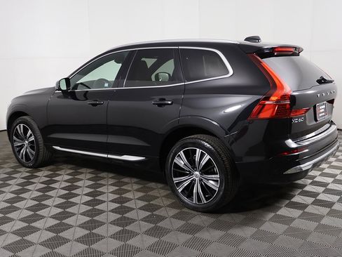 Used 2022 Volvo XC60 B6 Inscription w/ Climate Package image 16