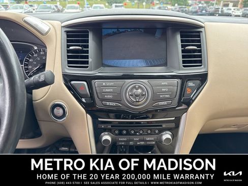 Used 2017 Nissan Pathfinder SV w/ SV Cold Weather Package AWD/4WD image 20