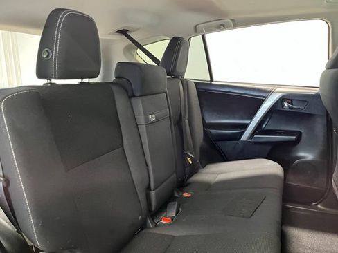 Used 2018 Toyota RAV4 XLE w/ Convenience Package AWD/4WD image 13