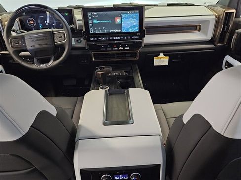 New 2025 GMC Hummer EV 2X image 8
