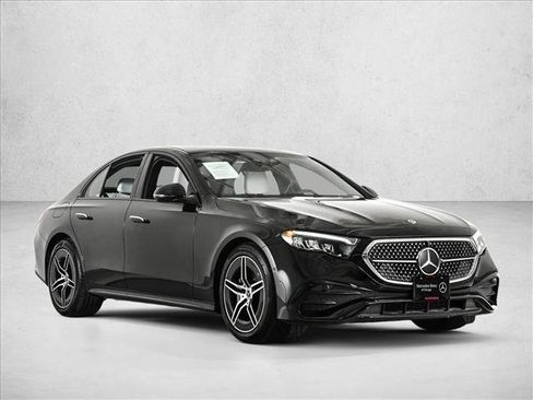 Used 2026 Mercedes-Benz E 450 4MATIC Sedan image 3