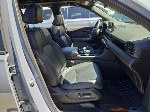 Used 2024 Honda Pilot TrailSport image 18