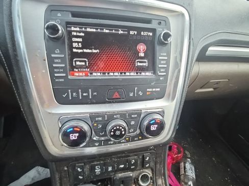 Used 2016 GMC Acadia SLT w/ Open Road Package FWD image 16