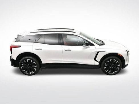 Used 2025 Chevrolet Blazer EV RS w/ Super Cruise Package AWD/4WD image 21