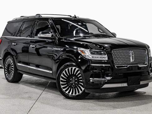 Used 2018 Lincoln Navigator Black Label w/ Cargo Package AWD/4WD image 4