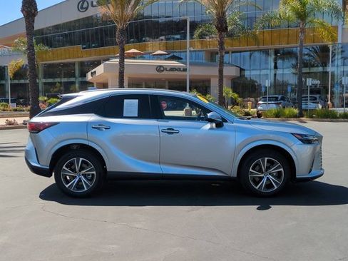 Used 2024 Lexus RX 350 FWD w/ Technology Package image 4
