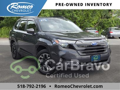 Used 2025 Subaru Forester Premium w/ Convenience Package #1