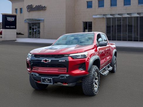 Used 2024 Chevrolet Colorado ZR2 w/ ZR2 Convenience Package III AWD/4WD image 1