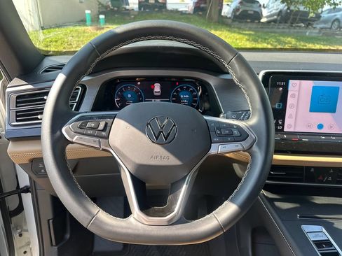 Used 2025 Volkswagen Atlas Cross Sport SE AWD/4WD image 41