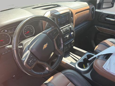Used 2020 Chevrolet Silverado 2500 High Country w/ Z71 Off-Road Package AWD/4WD image 5