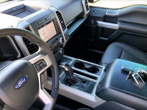 Used 2019 Ford F150 Lariat w/ Equipment Group 502A Luxury image 16