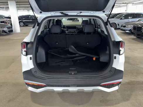 Used 2025 Kia Sportage EX FWD image 13