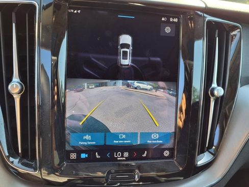 Certified 2023 Volvo XC60 B5 Core image 21