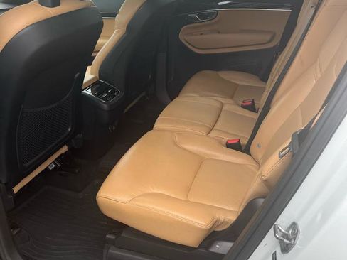 Used 2018 Volvo XC90 T6 Momentum w/ Convenience Package AWD/4WD image 10