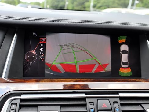 Used 2015 BMW 750Li RWD image 27