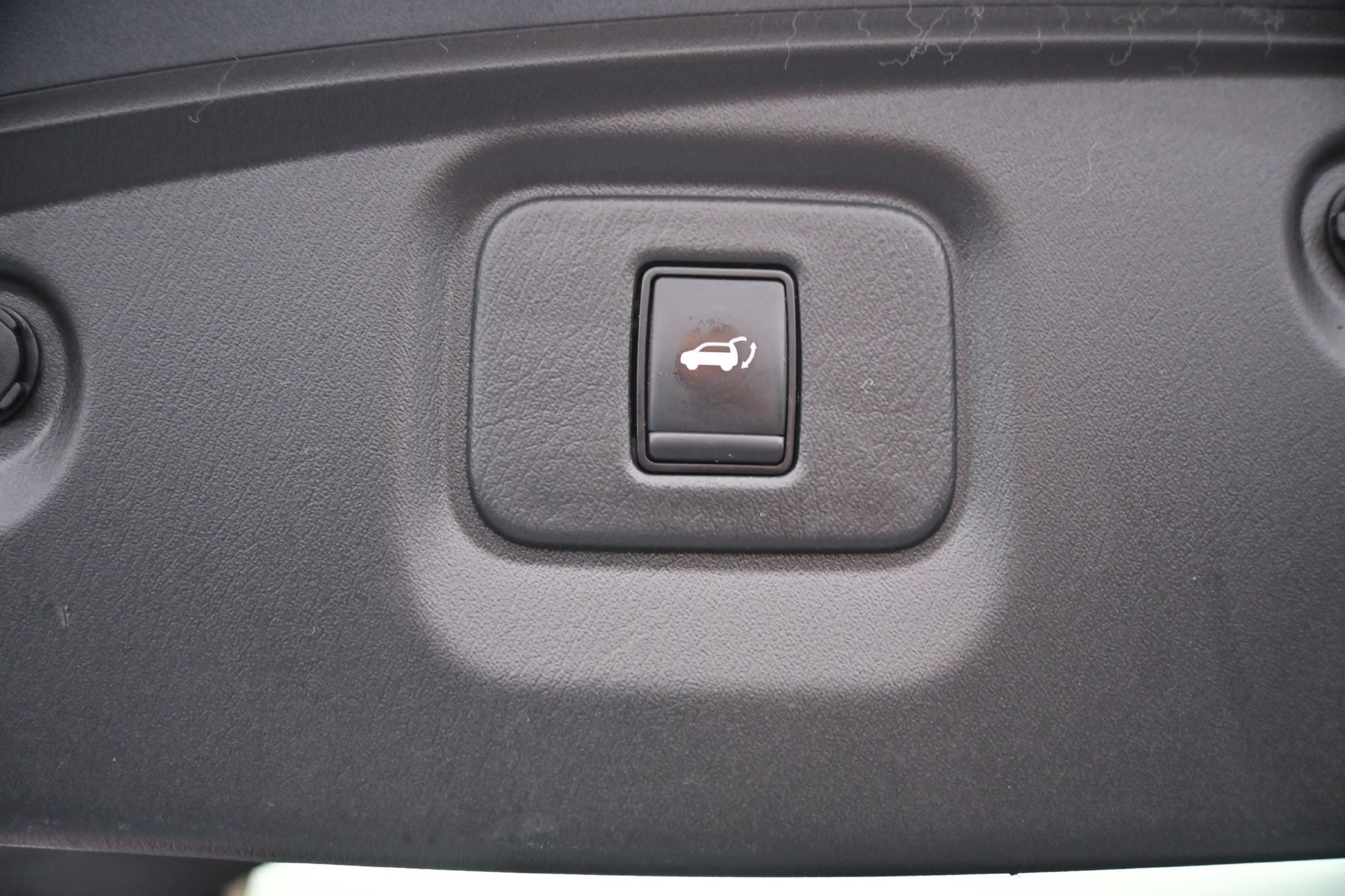 Used 2019 Nissan Pathfinder Platinum AWD/4WD image 16