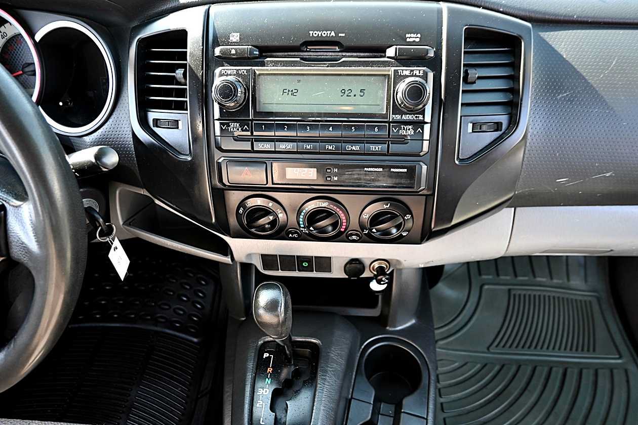 Used 2012 Toyota Tacoma 2WD Regular Cab image 10