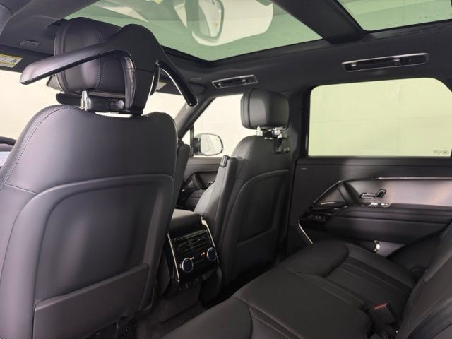New 2026 Land Rover Range Rover Sport SE AWD/4WD image 19