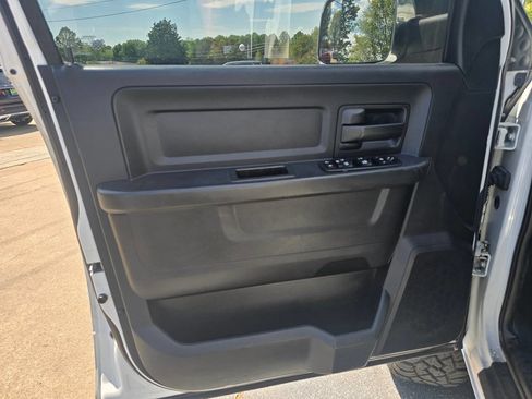 Used 2014 RAM 2500 Tradesman w/ Chrome Appearance Group image 15