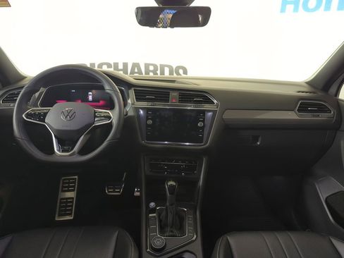 Used 2022 Volkswagen Tiguan SE R-Line image 10