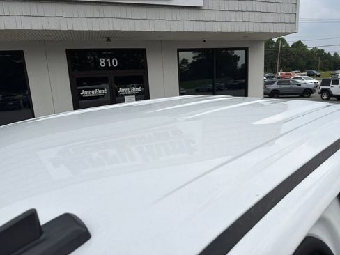 Used 2023 Chevrolet Silverado 1500 LT AWD/4WD image 14