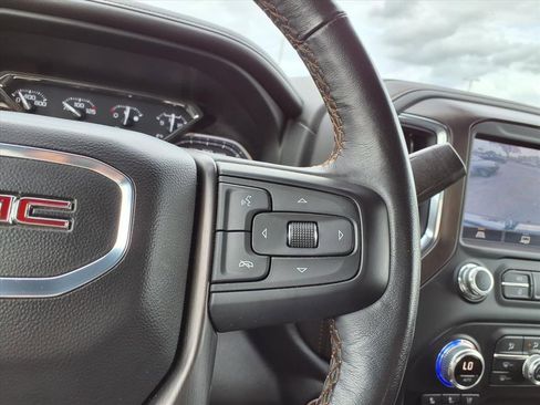 Used 2022 GMC Sierra 1500 AT4 image 33