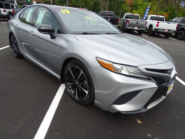 Used 2019 Toyota Camry XSE w/ Driver Assist Package FWD image 2