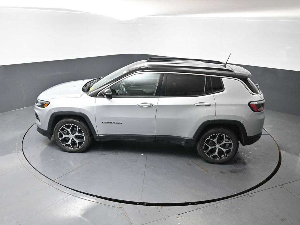 Used 2024 Jeep Compass Limited AWD/4WD image 44
