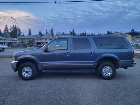 Used 2002 Ford Excursion XLT image 8