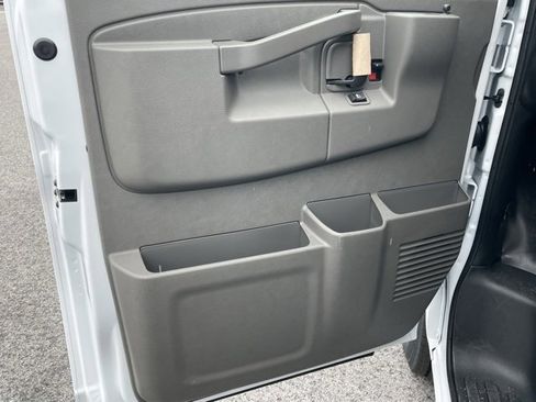 New 2025 Chevrolet Express 2500 Work Van w/ Driver Convenience Package image 15
