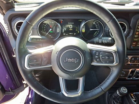 Used 2023 Jeep Wrangler Unlimited Sahara w/ Cold Weather Group image 20