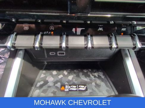 Certified 2024 Chevrolet Colorado LT w/ LT Convenience Package II AWD/4WD image 36