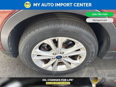 Used 2018 Ford Escape SE w/ SE Sync 3 Package AWD/4WD image 8