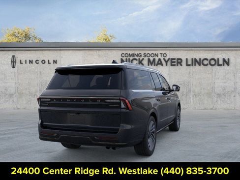 New 2026 Lincoln Navigator L Reserve AWD/4WD image 7