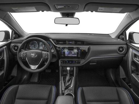 Used 2018 Toyota Corolla SE w/ SE Premium Package FWD image 43