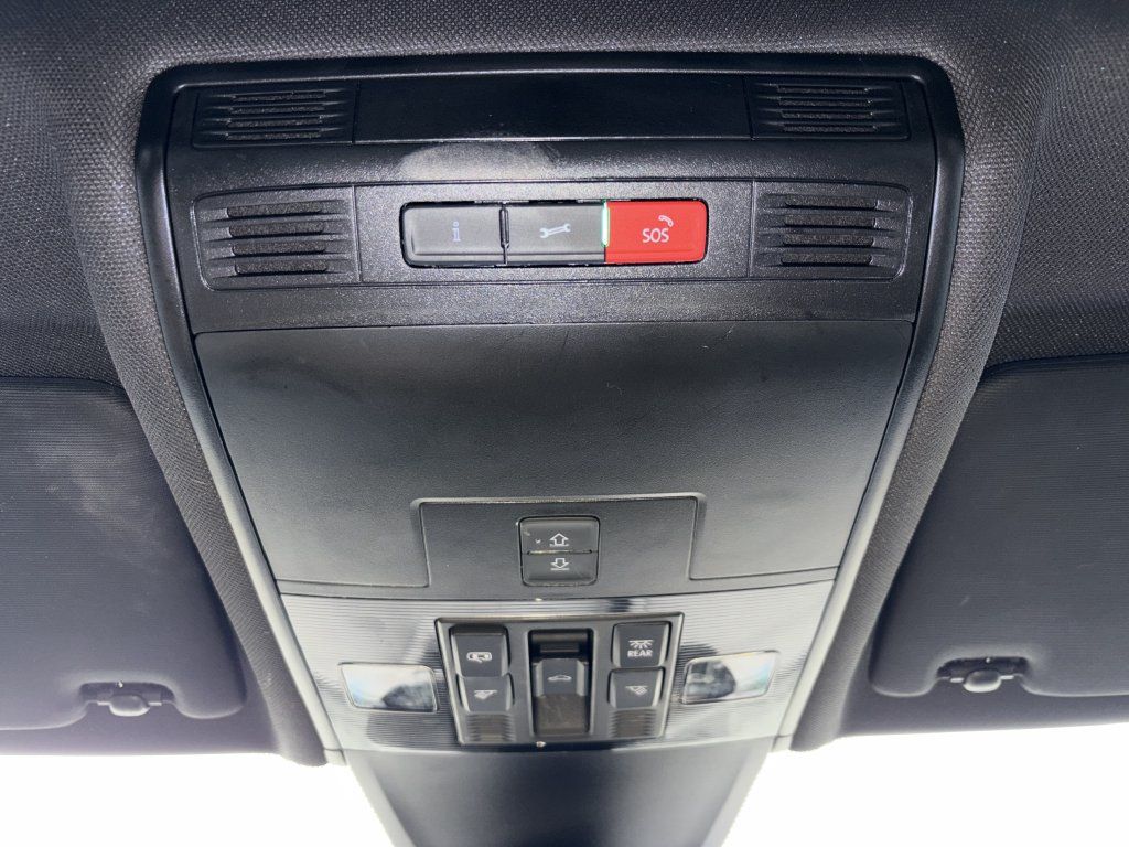 Used 2023 Volkswagen Tiguan SE R-Line FWD image 14