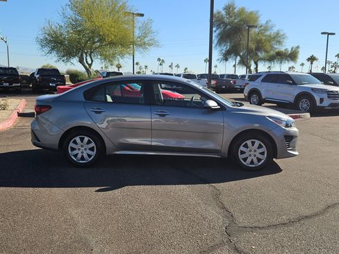 Used 2022 Kia Rio S image 4