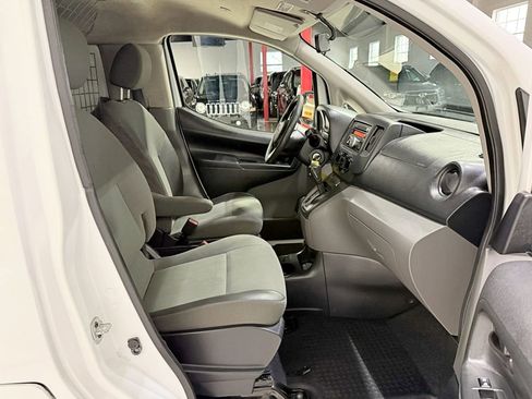 Used 2017 Chevrolet City Express LS image 29