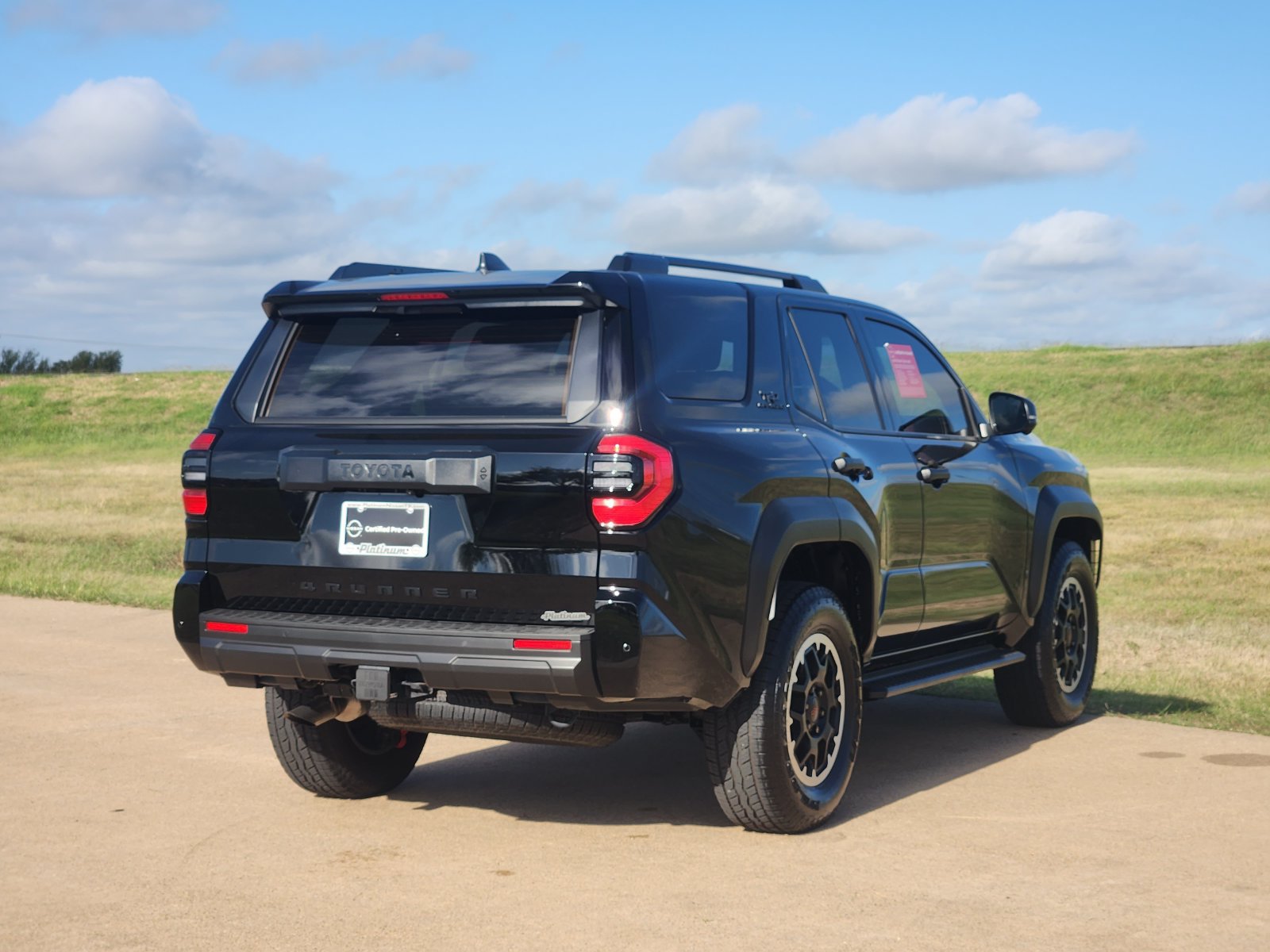 Used 2026 Toyota 4Runner TRD Off-Road Premium AWD/4WD image 4