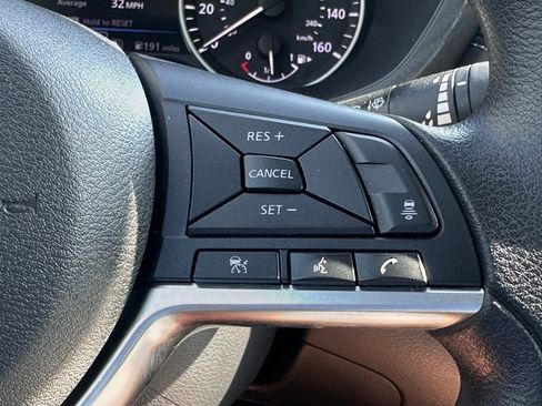 Used 2025 Nissan Sentra SV image 29