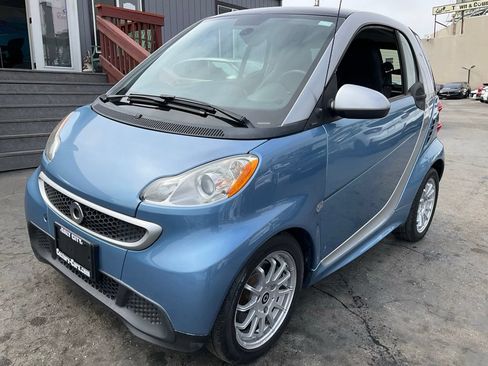 Used 2013 smart fortwo passion RWD image 60